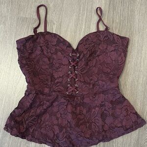 BNWT Women’s Guess Top